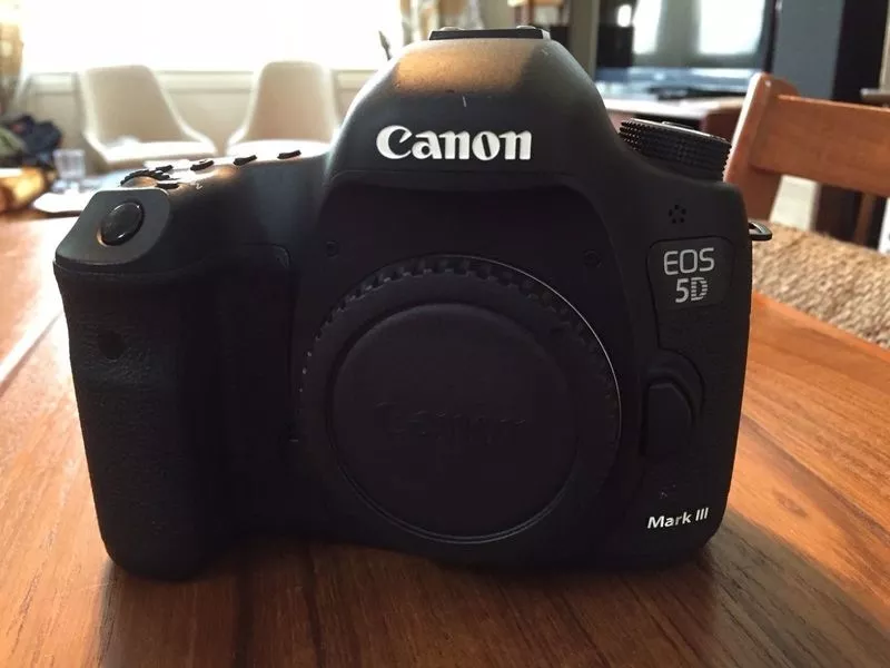 Canon EOS 5D Mark III DSLR brand new