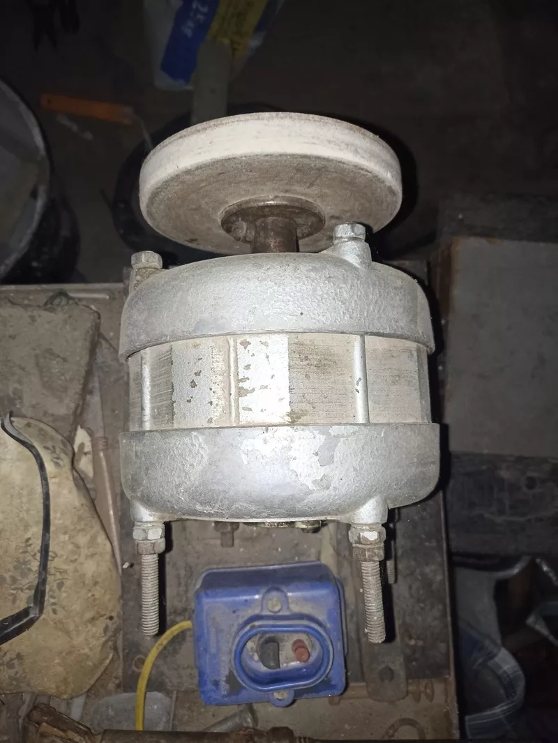 Продам нождак электрический